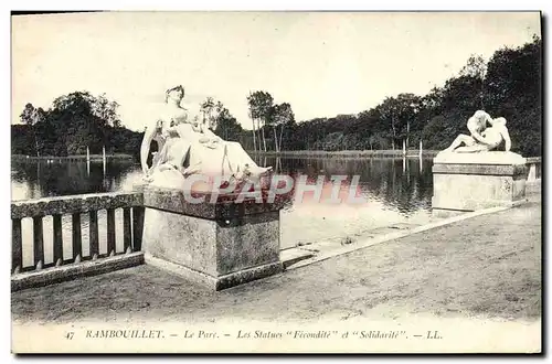 Ansichtskarte AK Rambouilet Le Parc Les Statues Fecondite et Solidarite