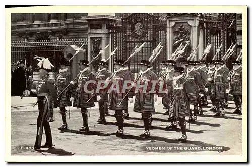 Cartes postales moderne Yeomen of The Guard London Militaria