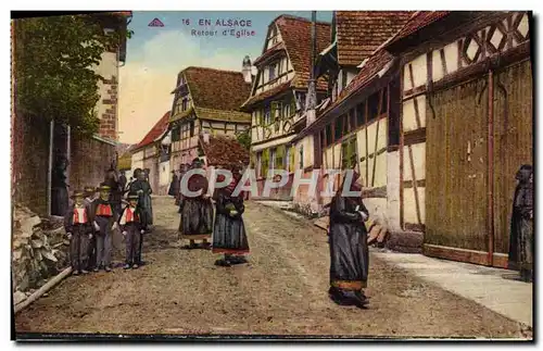 Cartes postales En Alsace Retour D'Eglise Folklore