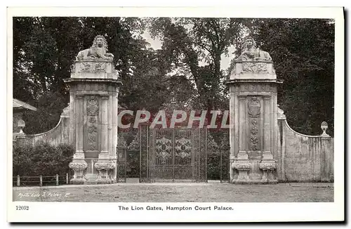 Ansichtskarte AK The Lion Gates Hampton Court Palace