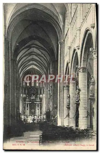 Cartes postales Ypres La Cathedrale Saint Martin La nef