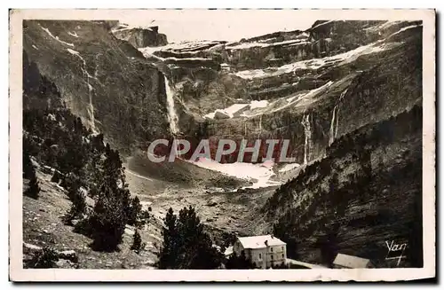 Cartes postales moderne Gavarnie Le cirque et l&#39hotel