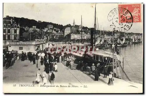 Ansichtskarte AK Trouville Debarquement du Bateau de Havre