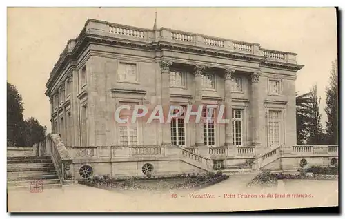 Cartes postales Versailles Petit Trianon vu du jardin francais