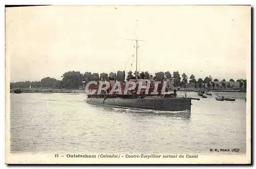 Cartes postales Ouistreham Contre Torpilleur Sortant Du Canal Bateau