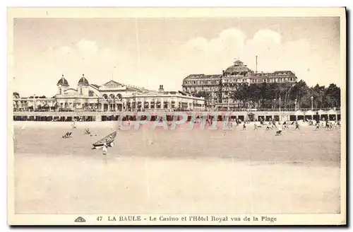 Cartes postales La Baule Le Casino Et I&#39Hotel Royal Vus De La Plage