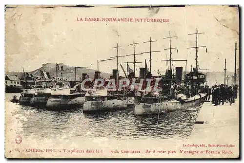 Ansichtskarte AK La Basse Normandie Pittoresque Cherbourg Torpilleurs dans le port de commerce Au dernier plan Mo