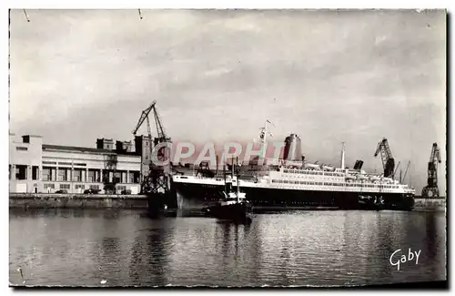 Moderne Karte Cherbourg Le Paquebot Bremen Le quai Bremen au Quai de France Bateau