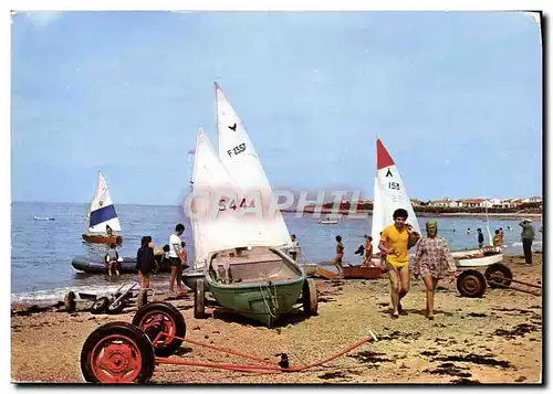 Cartes postales moderne Bretigolles Sur Mer Ecole de Voile Plage du Marais Girard Bateau