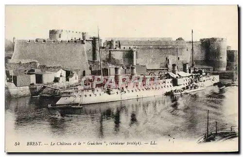 Ansichtskarte AK Brest Le Chateau et le Guichen Croiseur protege Bateau