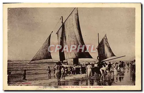 Cartes postales Berck Mise a flot d'un bateau de promenade