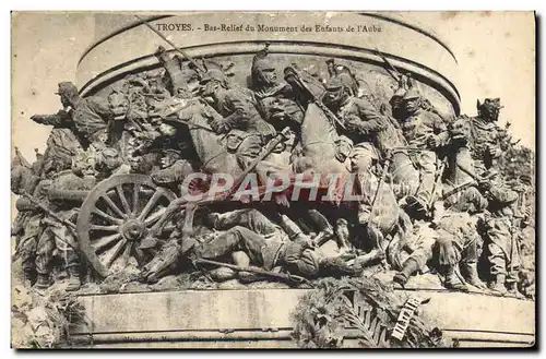 Cartes postales Troyes Bas Relief du Monument des Enfants de L'Aube Militaria