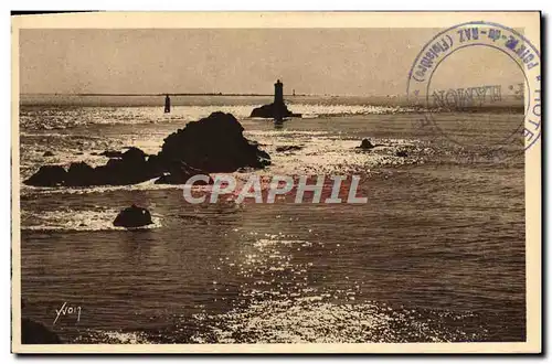 Cartes postales Pointe Du Raz De Sein Le Phare de la Vieile Au Loin l'ile de Sein