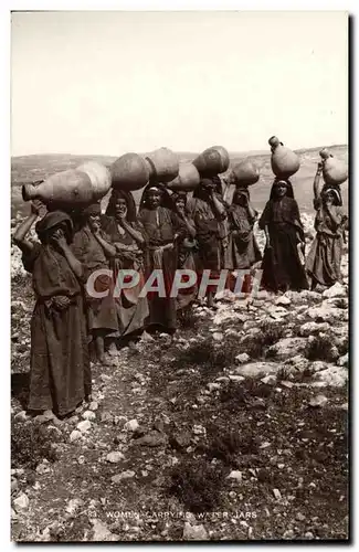 Cartes postales Women Carry Water Jars Folklore