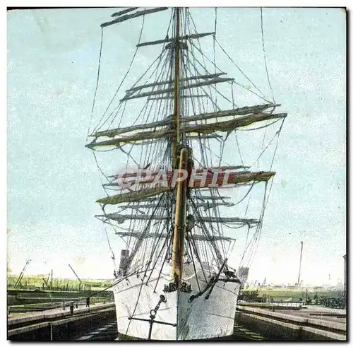 Cartes postales Le Havre Trois Mats en cale seche Bateau