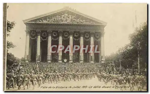 Ansichtskarte AK Fete De La Victaire 14 Juillet 1919 Le Defile Devant La Madeleine Militaria