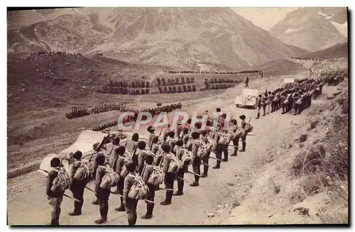 Cartes postales moderne Manoeuvres Du Galibier 1937 La Revue Finale Militaria