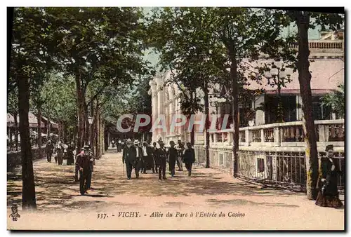 Cartes postales Vichy Allee du Parc a L&#39Entree du Casino