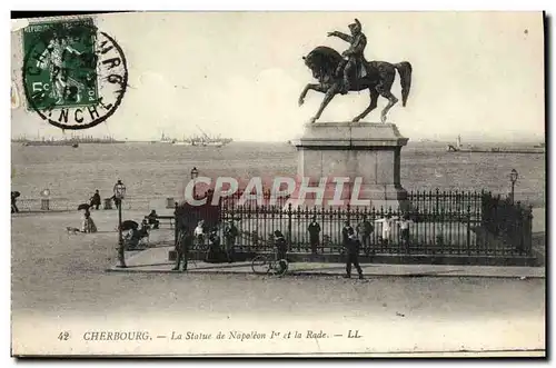 Ansichtskarte AK Cherbourg La Statue de Napoleon 1er et la rade