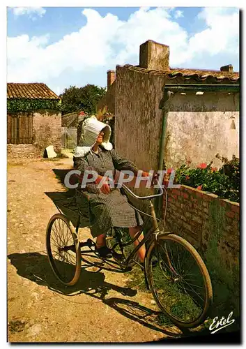 Cartes postales moderne Velo Cylce La grand mere en tricycle