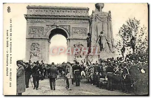 Ansichtskarte AK Les Fetes De La Victoire Paris 14 juillet 1919 Avant le defile Le Cenotaphe deplace Militaria