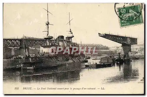 Cartes postales Brest Le pont National Ouvert Pour Le Passage D'Un Cuirasse Bateau