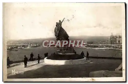 Cartes postales moderne Marseille Pharo Monument aux Heros de la Mer et la Chathedrale