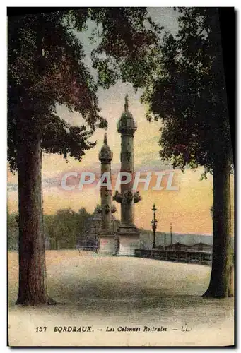 Cartes postales Bordeaux Les Colonnes Rostrales