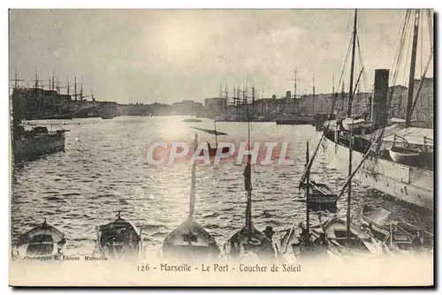 Ansichtskarte AK Marseille Le Port Coucher De Soleil Bateaux