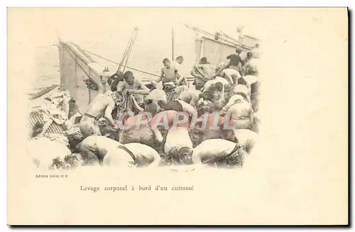 Cartes postales Bateau Guerre Lavage corporel a bord d&#39un cuirasse