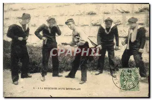 Cartes postales Bateau Guerre A la recherche d'une bonne place