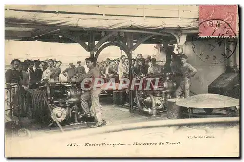 Ansichtskarte AK Bateau Guerre marins Manoeuvre du Treuil