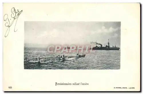 Cartes postales Bateau Guerre Marins Permissionnaires ralliant l&#39escadre