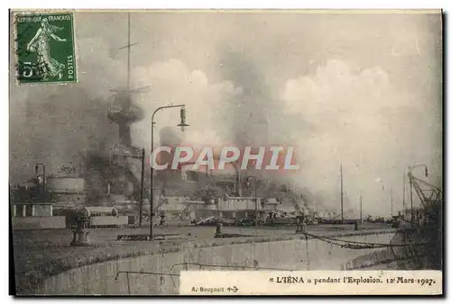 Cartes postales Bateau Guerre L'Iena pendant l'explosion