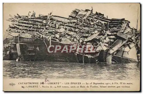 Cartes postales Bateau Guerre Catastrophe du Liberte Les epaves