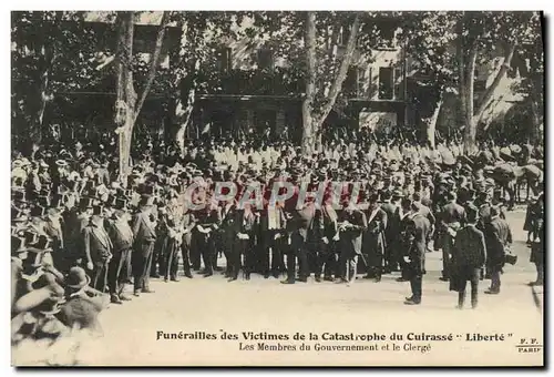 Cartes postales Bateau Guerre Catastrophe du cuirasse Liberte les membres du gouvernement et le clerge