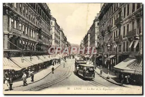 Ansichtskarte AK Tramway Train Lyon La rue de la Republique