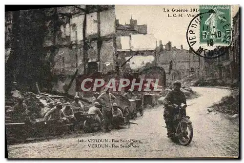 Cartes postales Moto Verdun Rue de l&#39eglise Militaria
