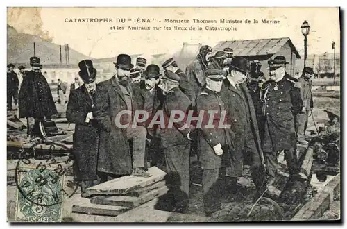 Ansichtskarte AK Bateau Guerre Catastrophe du Iena Monsieur Thomson Ministre de la marine et les amiraux sur les