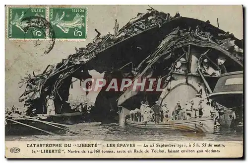 Cartes postales Bateau Guerre Catastrophe du Liberte Les epaves