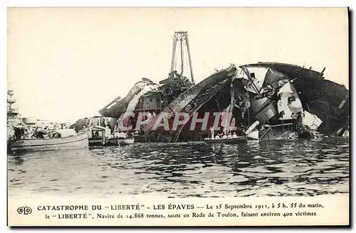 Cartes postales Bateau Guerre Catastrophe du Liberte Les epaves