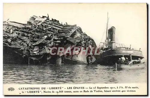 Cartes postales Bateau Guerre Catastrophe du Liberte Les epaves