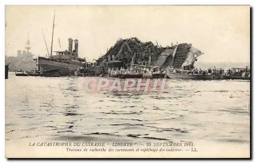 Ansichtskarte AK Bateau Guerre Catastrophe du Cuirasse Liberte Travaux de recherche des survivants et repechage d