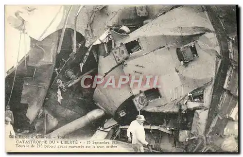 Cartes postales Bateau Guerre Catastrophe du Liberte 25 septembre 1911 Tourelle de 240 babord avant renversee su