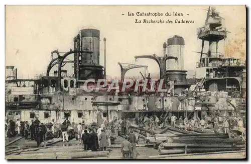 Cartes postales Bateau Guerre Catastrophe du Iena La recherche des cadavres