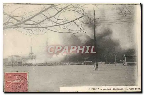 Ansichtskarte AK Bateau Guerre Catastrophe du Iena pendant l&#39explosion 12 mars 1907