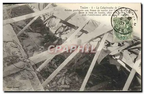 Ansichtskarte AK Bateau Guerre Catastrophe du Iena Toulon Breche pratiquee aux flancs du navire