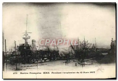 Cartes postales Bateau Guerre Catastrophe du Iena pendant l'explosion du 12 mars 1907