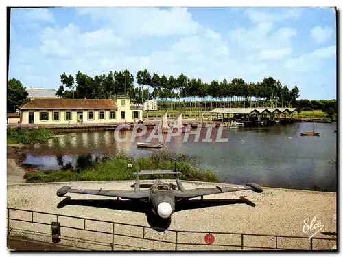 Ansichtskarte AK Avion Aviation Centre de formation Marine d&#39Hourtin Gironde Un coin du plan d&#39eau