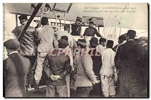 Ansichtskarte AK Dirigeable Zeppelin Luneville Gendarme francais dans la cabine